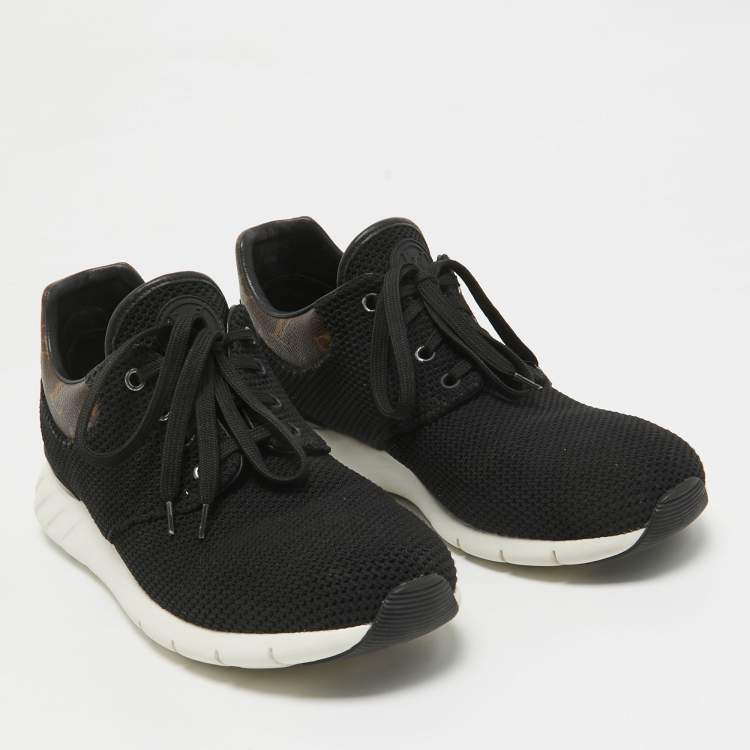 مملوكة مسبقًا Louis Vuitton Black Mesh and Monogram Canvas Fastlane Sneakers Size 40.5