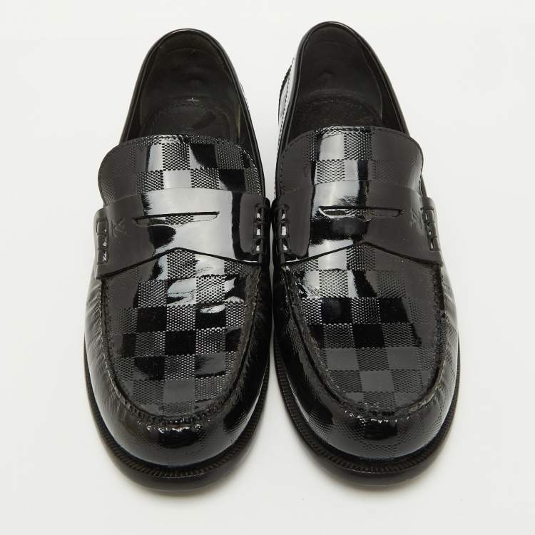 مملوكة مسبقًا Louis Vuitton Black Damier Infini Leather Graduation Loafers Size 42