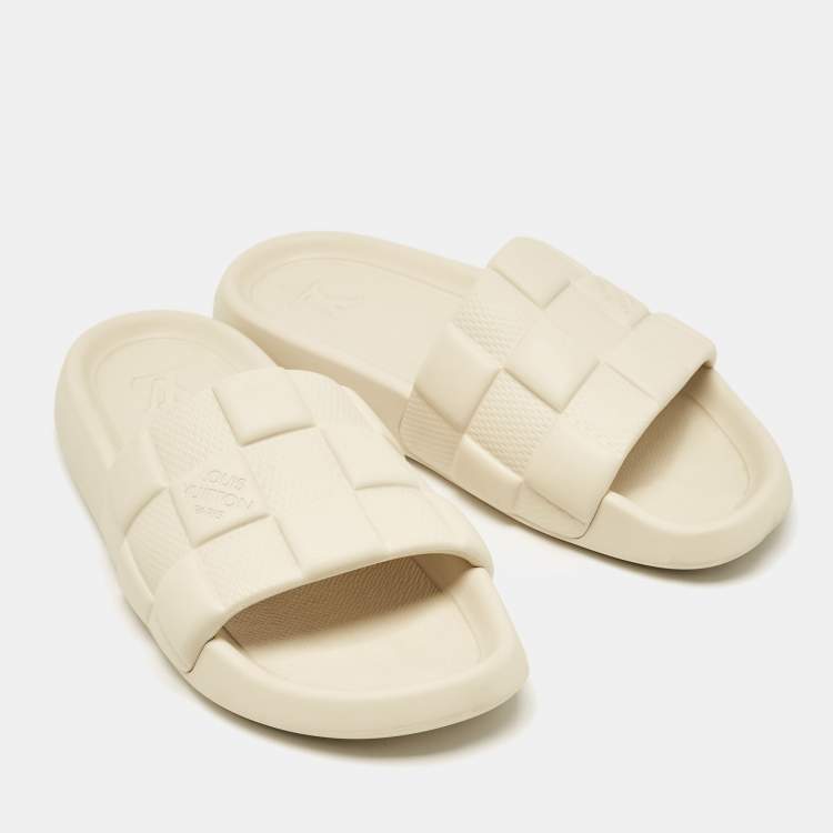 Pre Owned Louis Vuitton Beige Maxi Damier Rubber Waterfront Pool Slides Size 43