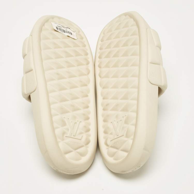 Pre Owned Louis Vuitton Beige Maxi Damier Rubber Waterfront Pool Slides Size 43