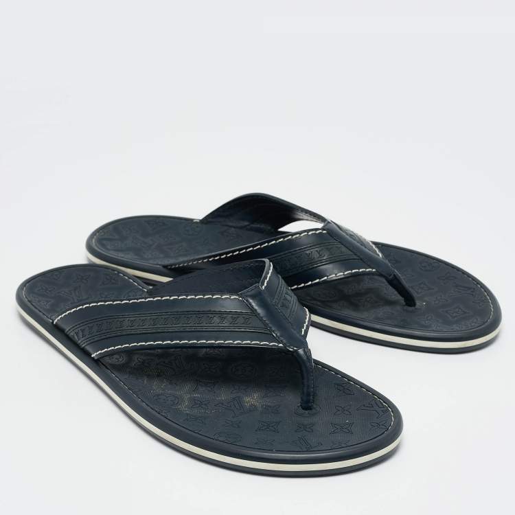 مملوكة مسبقًا Louis Vuitton Navy Blue Leather and Rubber Thong Sandals Size 43