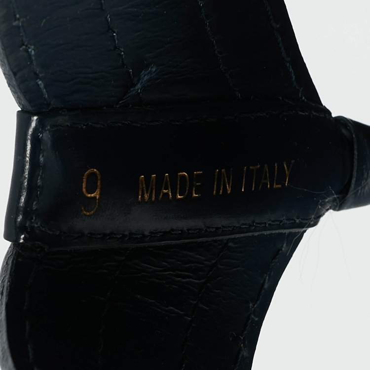 مملوكة مسبقًا Louis Vuitton Navy Blue Leather and Rubber Thong Sandals Size 43