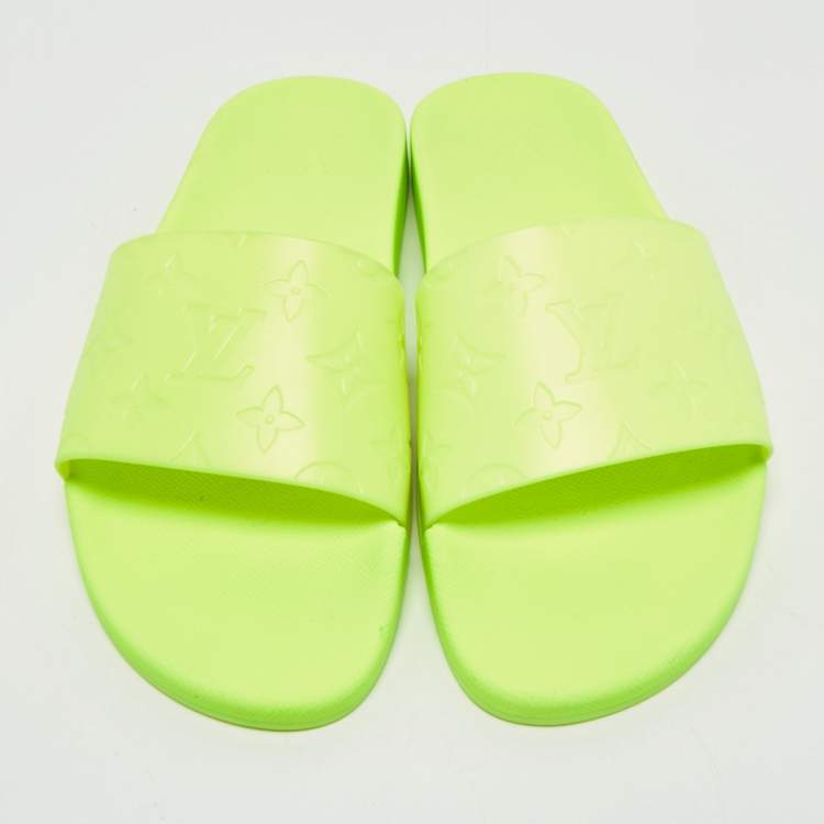 Pre Owned Louis Vuitton Green Rubber Waterfront  Pool Slides Size 41