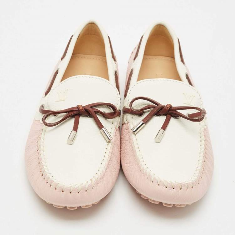 مملوكة مسبقًا Louis Vuitton Light Pink/White Leather Arizona Loafers Size 42.5