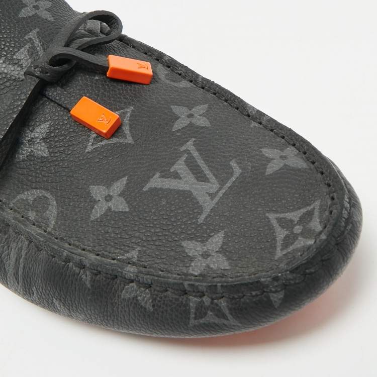 مملوكة مسبقًا Louis Vuitton Two Tone Monogram Canvas And Leather Driver Loafers  Size 41