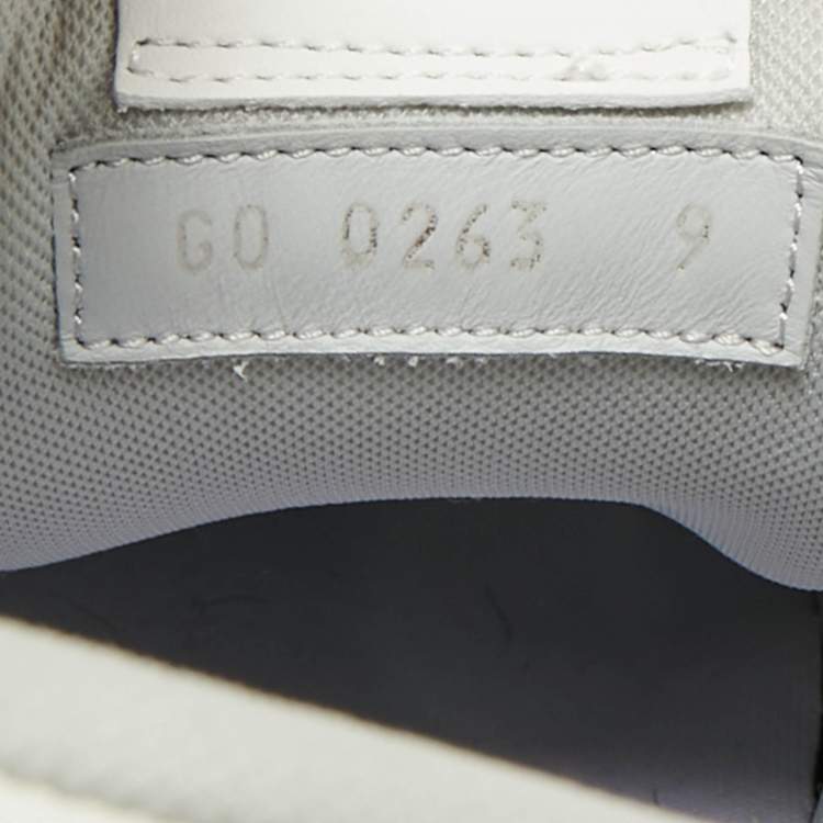Pre Owned Louis Vuitton White Leather LV Trainer Lace Up Sneakers Size 42