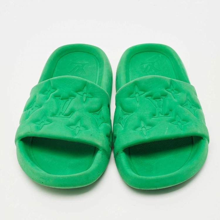 Pre Owned Louis Vuitton Green Rubber monogram Pool Slide Size 42.5