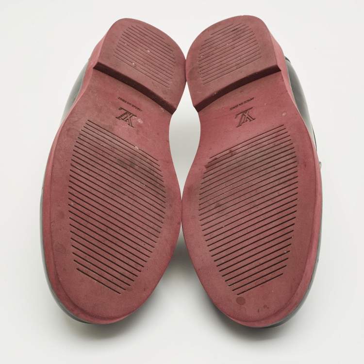 مملوكة مسبقًا Louis Vuitton Black Leather Slip On Loafers Size 42.5