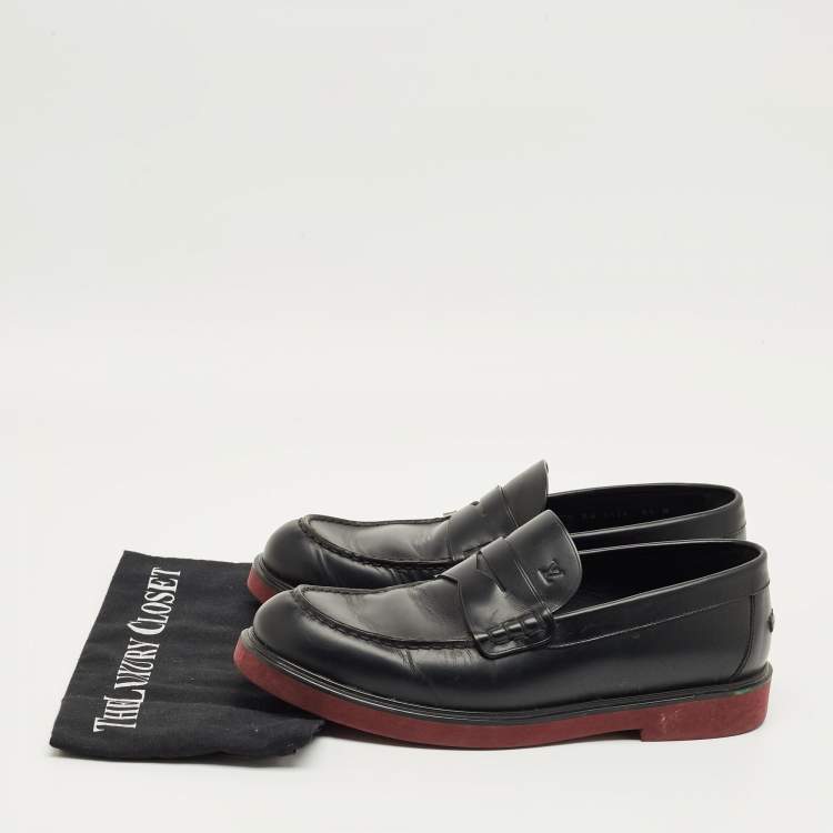مملوكة مسبقًا Louis Vuitton Black Leather Slip On Loafers Size 42.5