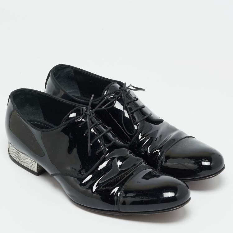 مملوكة مسبقًا Louis Vuitton Size 43 Black Patent Leather Derby