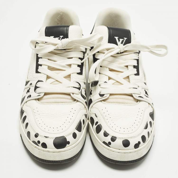 Pre Owned Louis Vuitton LV Trainer Size 42 White/Black Leather Lace Up Sneakers