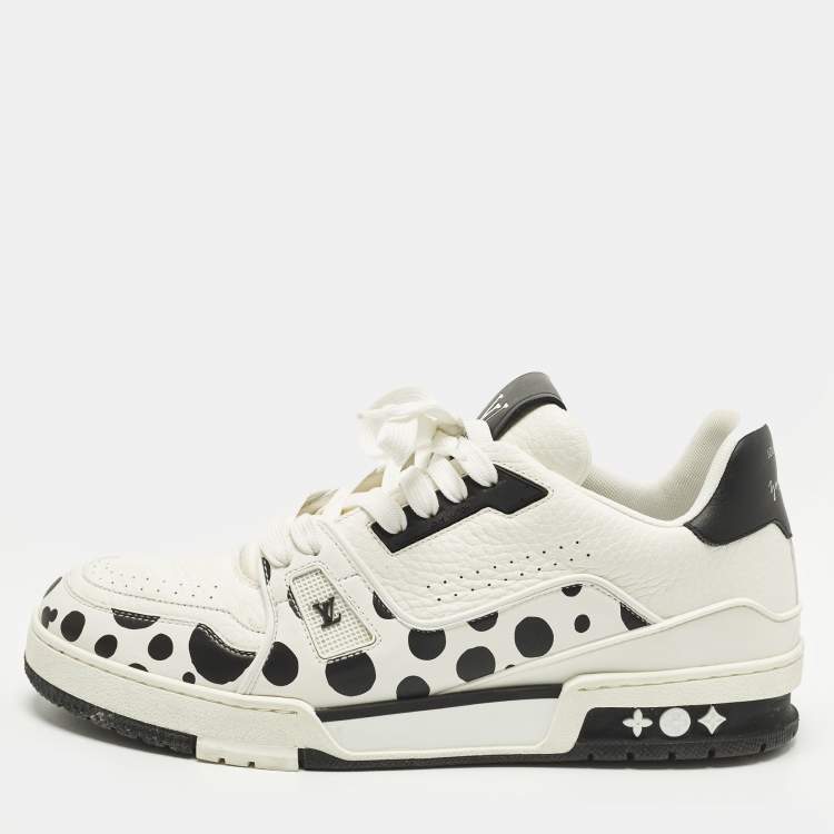 Pre Owned Louis Vuitton LV Trainer Size 42 White/Black Leather Lace Up Sneakers