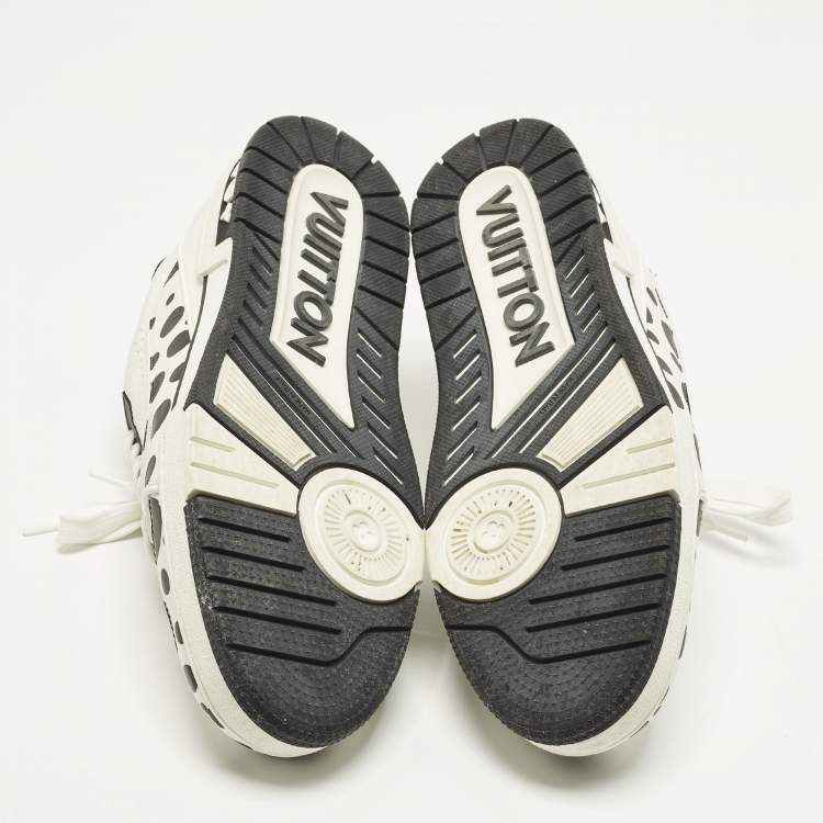 Pre Owned Louis Vuitton LV Trainer Size 42 White/Black Leather Lace Up Sneakers
