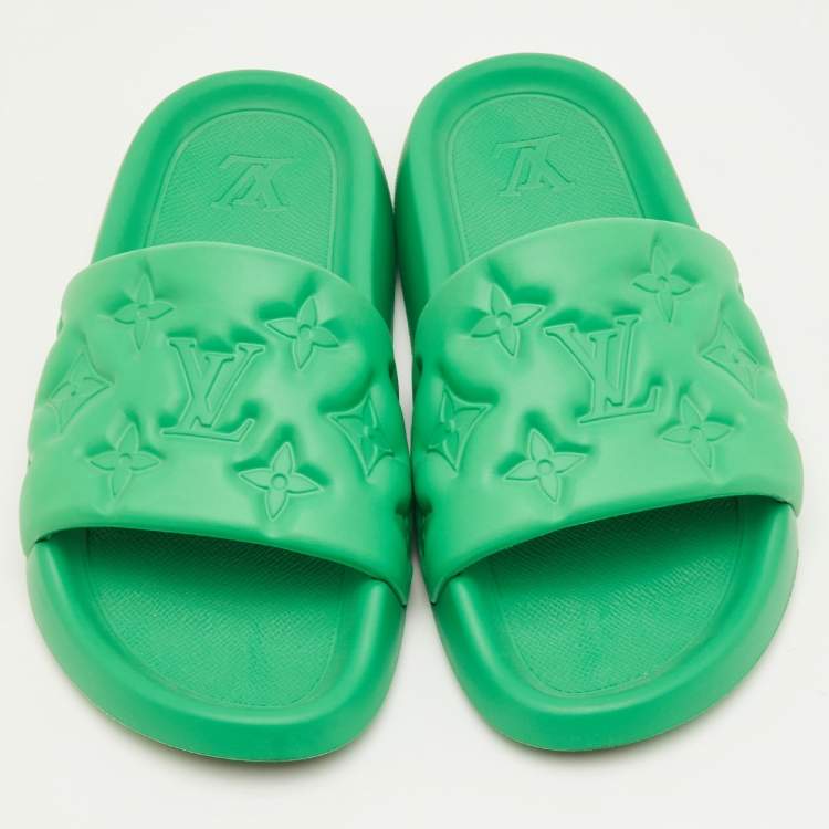 Pre Owned Louis Vuitton Waterfront Size 41 Green Monogram Rubber Pool Slide Sandals