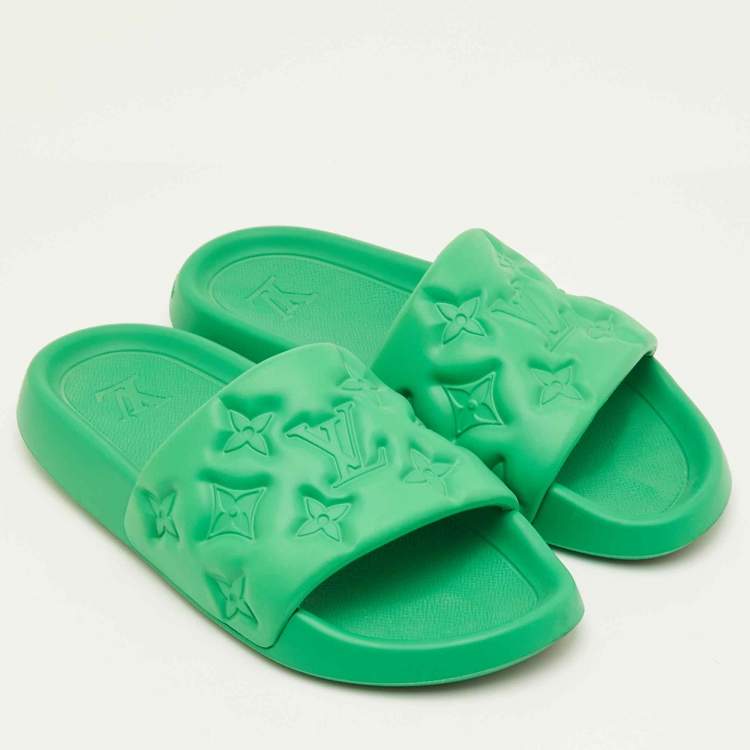 Pre Owned Louis Vuitton Waterfront Size 41 Green Monogram Rubber Pool Slide Sandals
