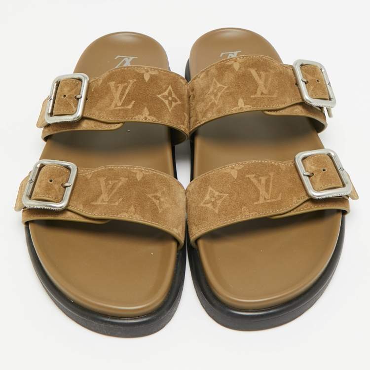 Pre Owned Louis Vuitton Bom Dia Size 45 Green Suede Slide Sandals