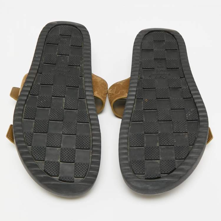 Pre Owned Louis Vuitton Bom Dia Size 45 Green Suede Slide Sandals