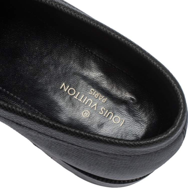 Pre Owned Louis Vuitton Black Textured Leather Penny Loafers Size 40