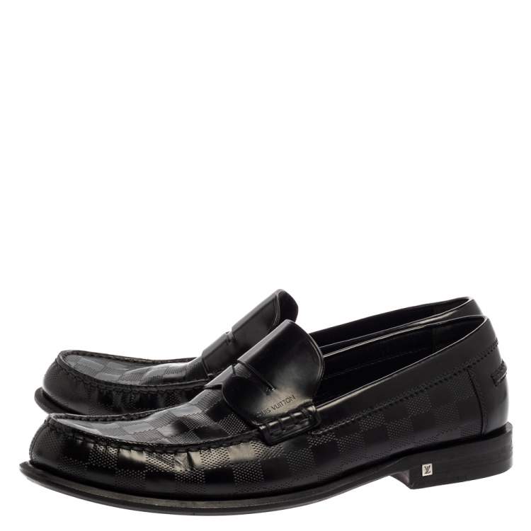 Pre Owned Louis Vuitton Black Leather Damier Embossed Santiago Loafers Size 41