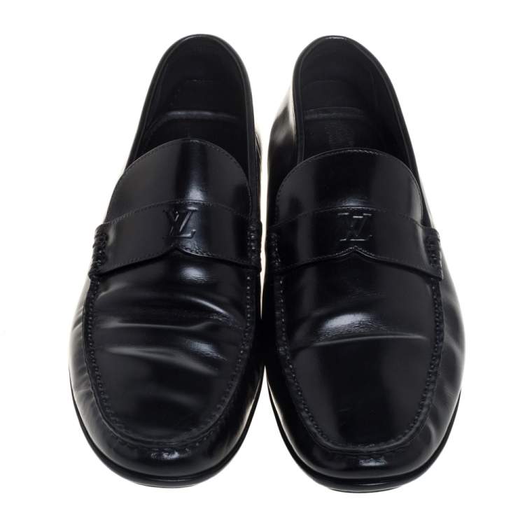 مملوكة مسبقًا Louis Vuitton Black Leather Loafers Size 42.5
