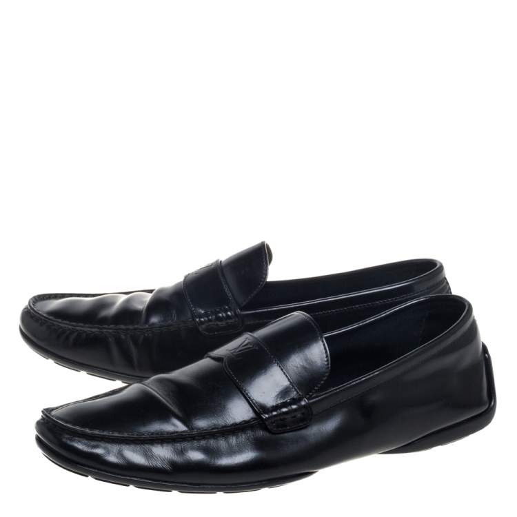 مملوكة مسبقًا Louis Vuitton Black Leather Loafers Size 42.5