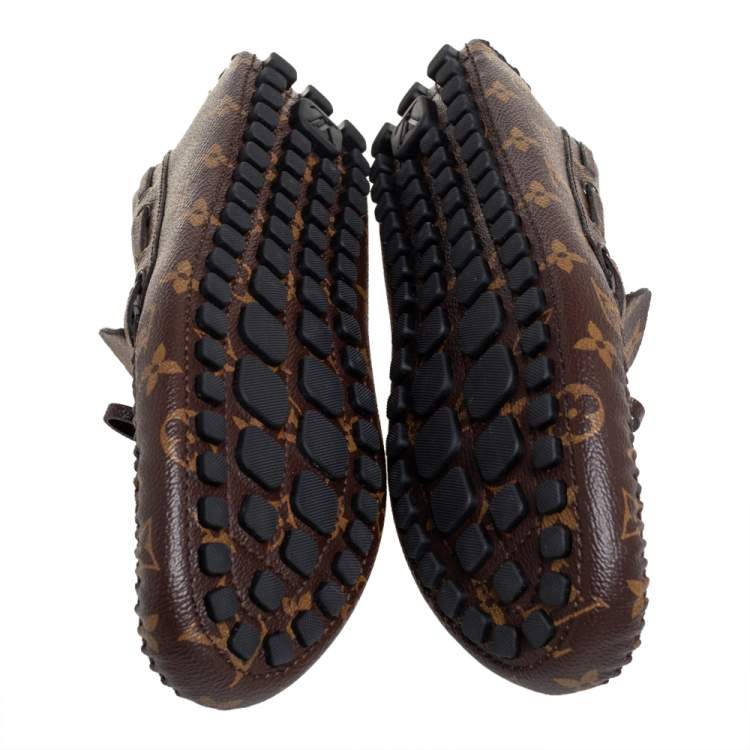مملوكة مسبقًا Louis Vuitton Brown/Beige Monogram Canvas Arizona Slip On Loafers Size 43.5