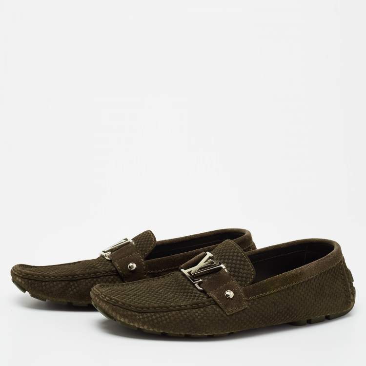 مملوكة مسبقًا Louis Vuitton Olive Green Textured Suede Monte Carlo Loafers Size 43