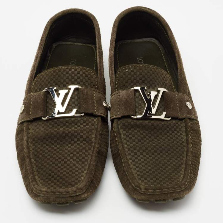 مملوكة مسبقًا Louis Vuitton Olive Green Textured Suede Monte Carlo Loafers Size 43