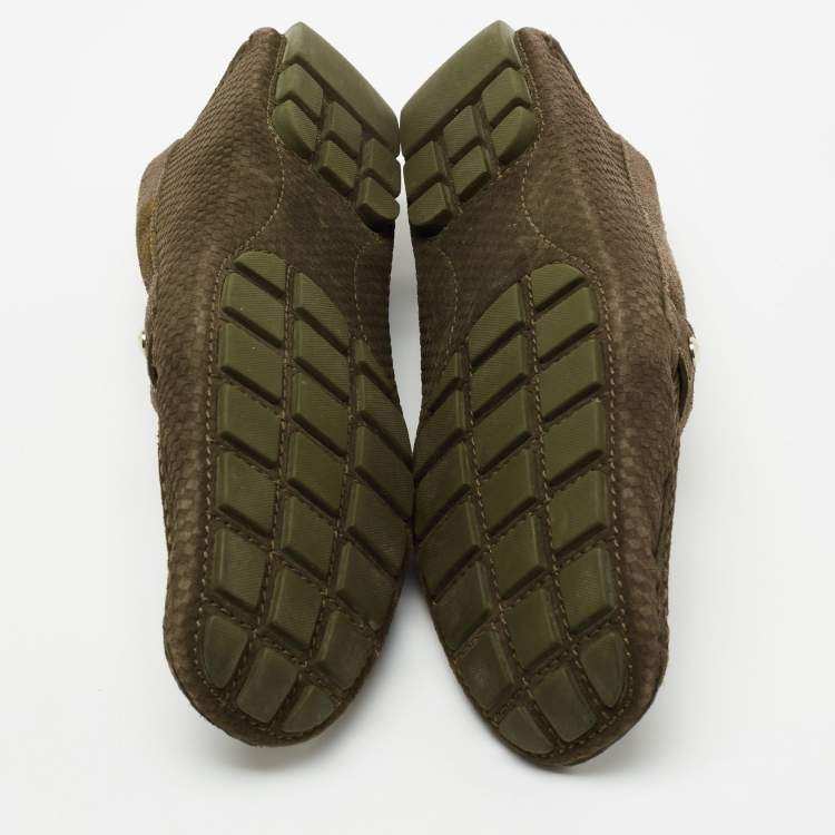 مملوكة مسبقًا Louis Vuitton Olive Green Textured Suede Monte Carlo Loafers Size 43