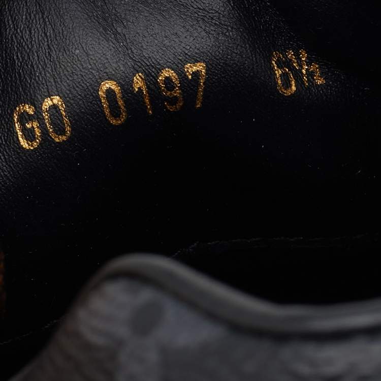Pre Owned Louis Vuitton Tri-Color Monogram Canvas Run Away Low Top Sneakers Size 40.5
