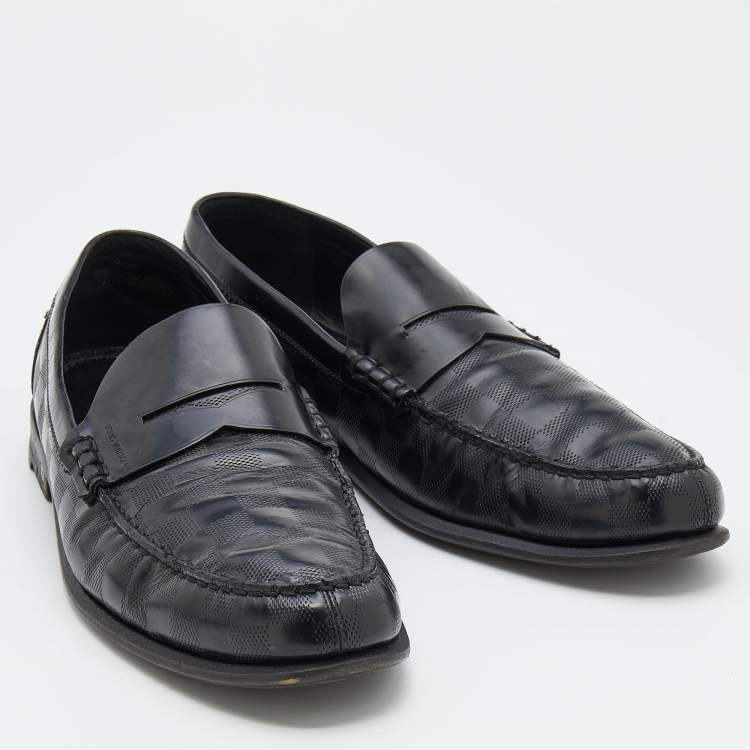 مملوكة مسبقًا Louis Vuitton Black Damier Leather Santiago Slip On Loafers Size 44