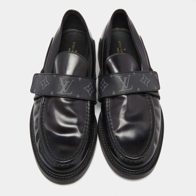 مملوكة مسبقًا Louis Vuitton Black Monogram Canvas and Leather Loafers Size 42