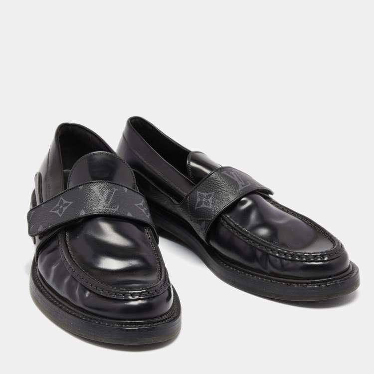 مملوكة مسبقًا Louis Vuitton Black Monogram Canvas and Leather Loafers Size 42