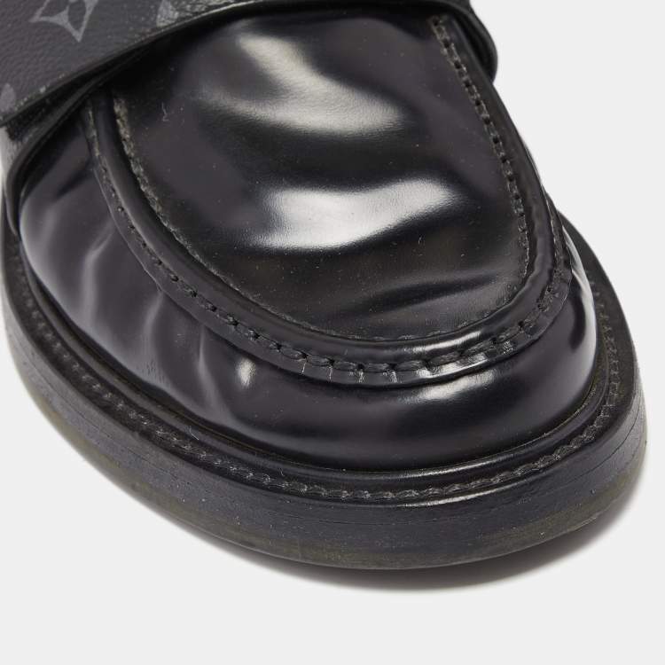 مملوكة مسبقًا Louis Vuitton Black Monogram Canvas and Leather Loafers Size 42