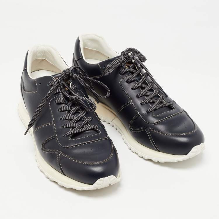 مملوكة مسبقًا Louis Vuitton Navy Blue Leather Runaway Sneakers Size 39.5