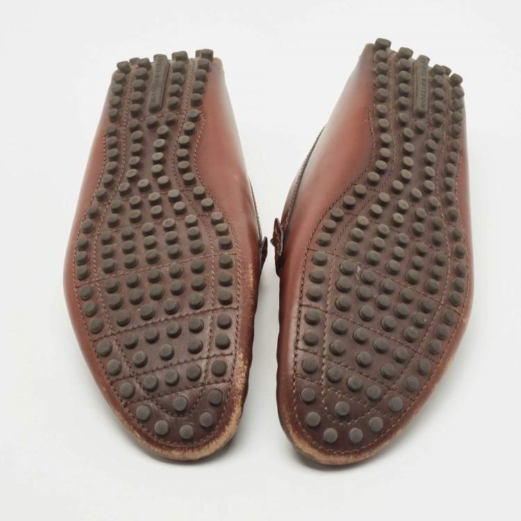 مملوكة مسبقًا Louis Vuitton Two Tone Leather Hockenheim Loafers Size 42