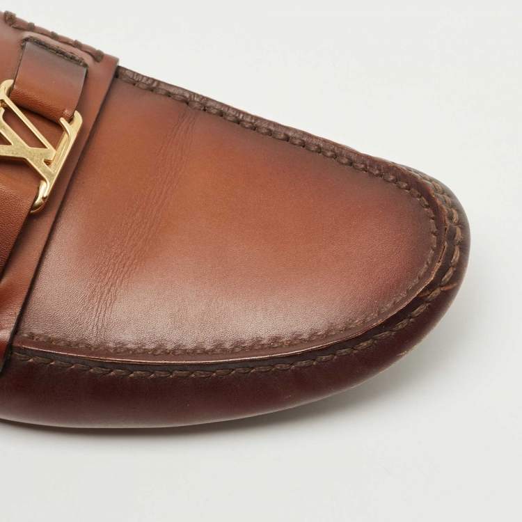 مملوكة مسبقًا Louis Vuitton Two Tone Leather Hockenheim Loafers Size 42