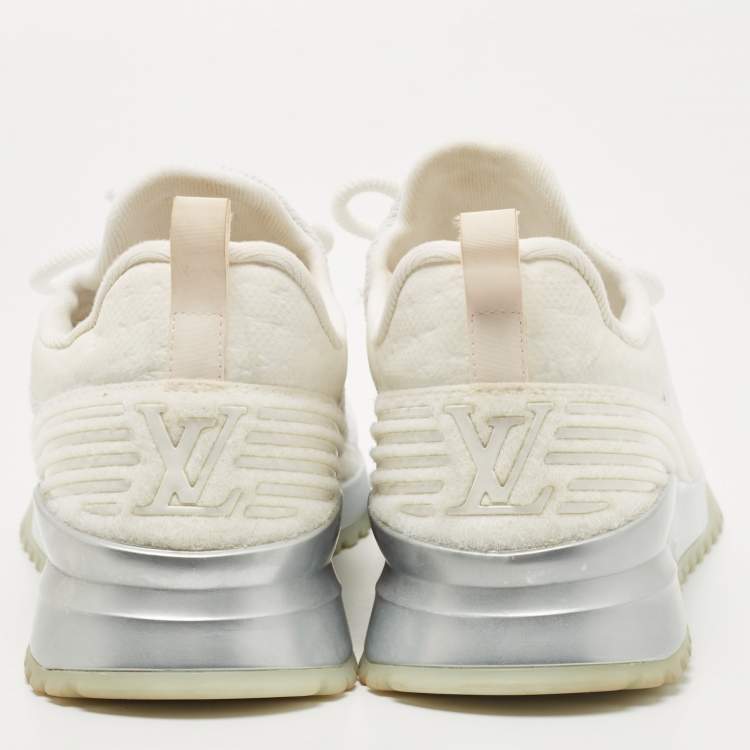 مملوكة مسبقًا Louis Vuitton White Knit Fabric V.N.R Sneakers Size 42