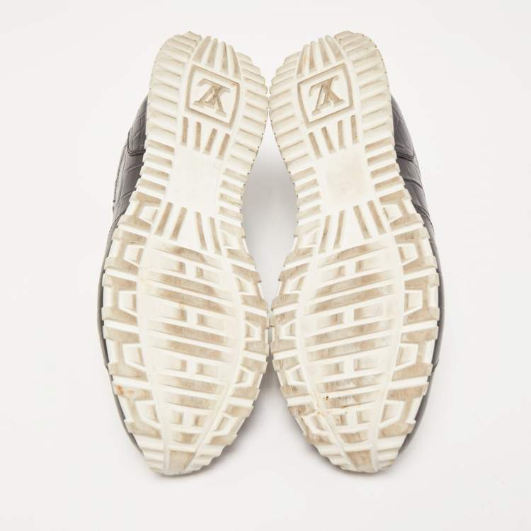 مملوكة مسبقًا Louis Vuitton Black Croc Embossed Leather Run Away Sneakers Size 42.5