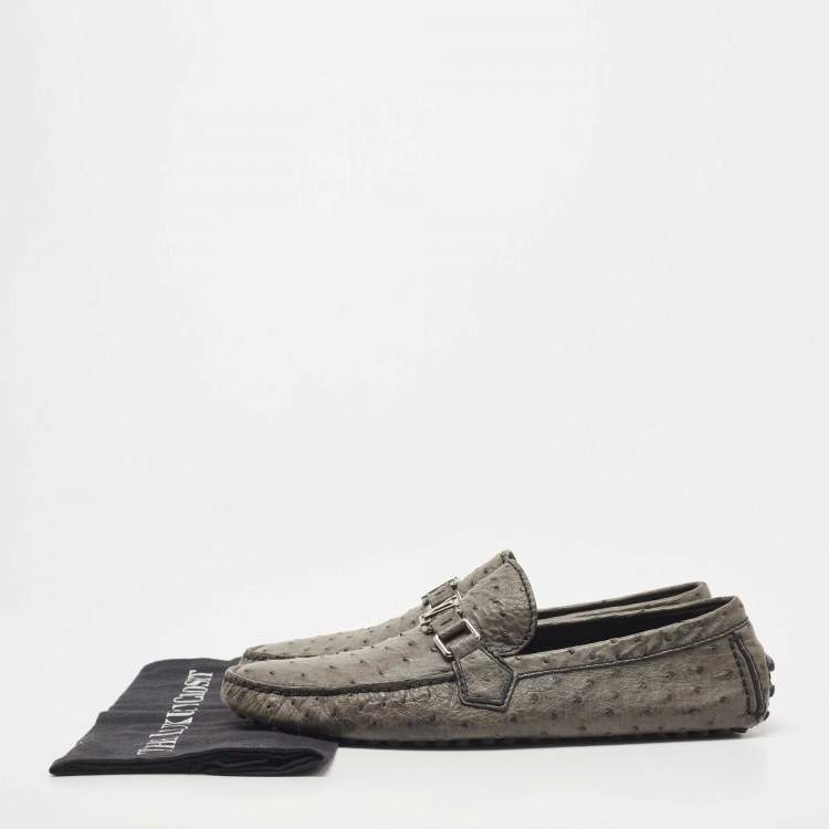 مملوكة مسبقًا Louis Vuitton Grey Ostrich Leather Hockenheim Loafers Size 42