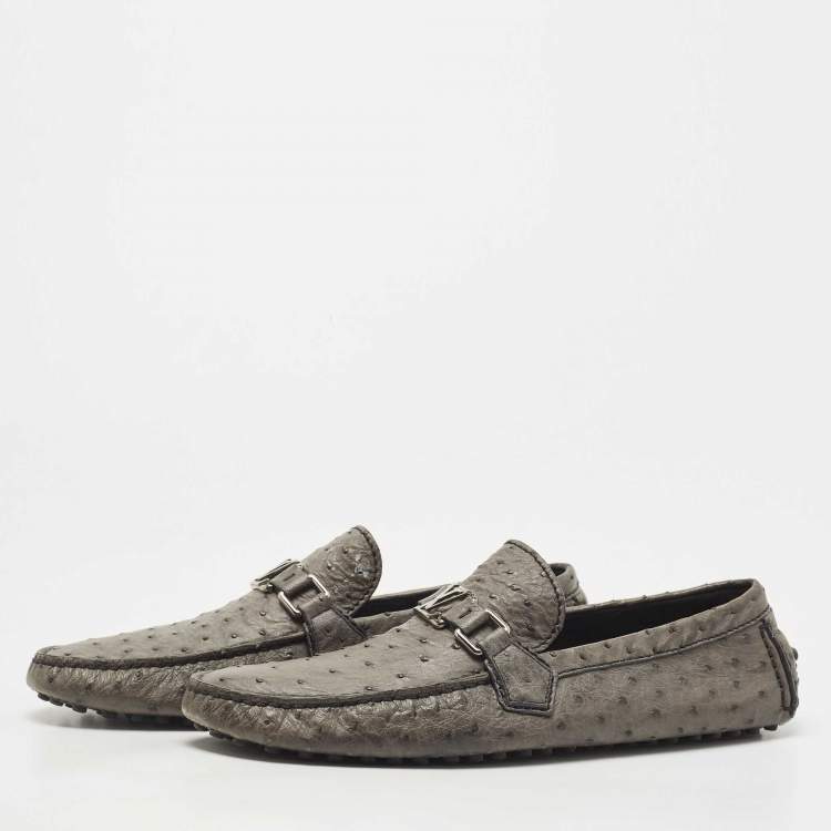 مملوكة مسبقًا Louis Vuitton Grey Ostrich Leather Hockenheim Loafers Size 42