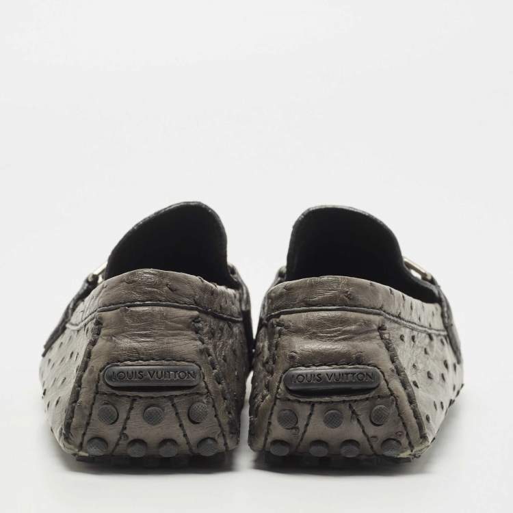 مملوكة مسبقًا Louis Vuitton Grey Ostrich Leather Hockenheim Loafers Size 42