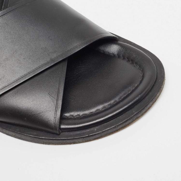 مملوكة مسبقًا Louis Vuitton Black Leather Foch Slides Size 41