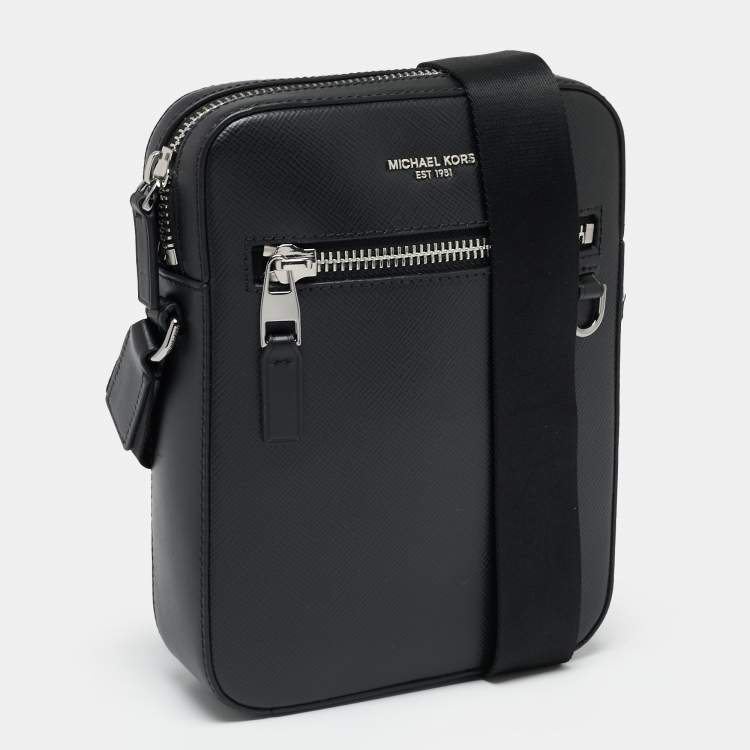 Pre Owned Michael Kors Black Leather Henry Flight Messenger Bag
