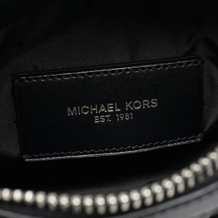Pre Owned Michael Kors Black Leather Henry Flight Messenger Bag