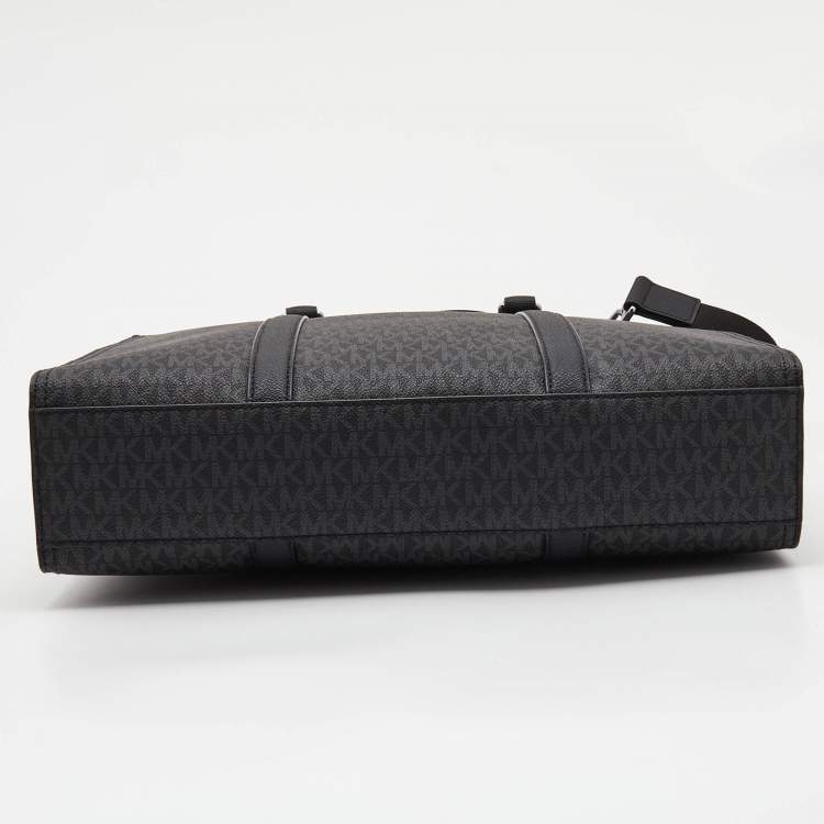 Pre Owned Michael Kors Black Signature Coated Canvas Cooper Business Tote