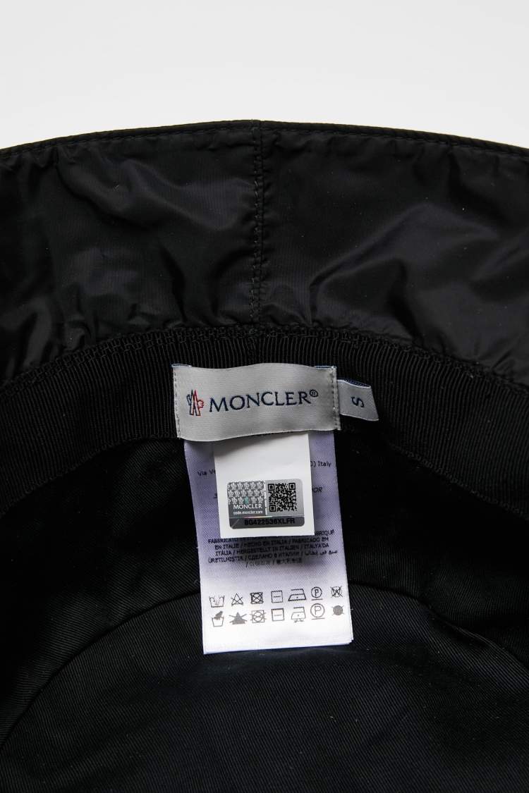 Pre Owned Moncler Black Nylon Bucket Hat S