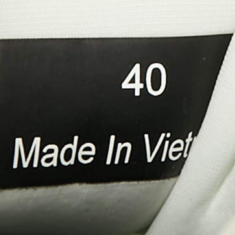 مملوكة مسبقًا حذاء رياضي مونكلر تريلغريب لايت 2 قماش أبيض ومطاط مقاس 40