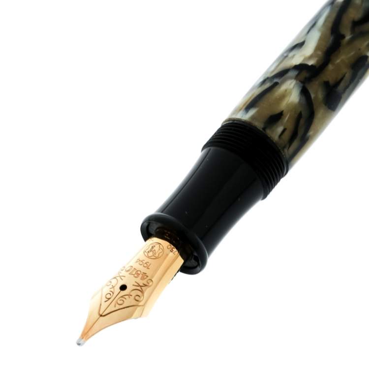 Pre Owned Montblanc Meisterstuck Oscar Wilde Special Edition Fountain Pen, 18k Gold Nib