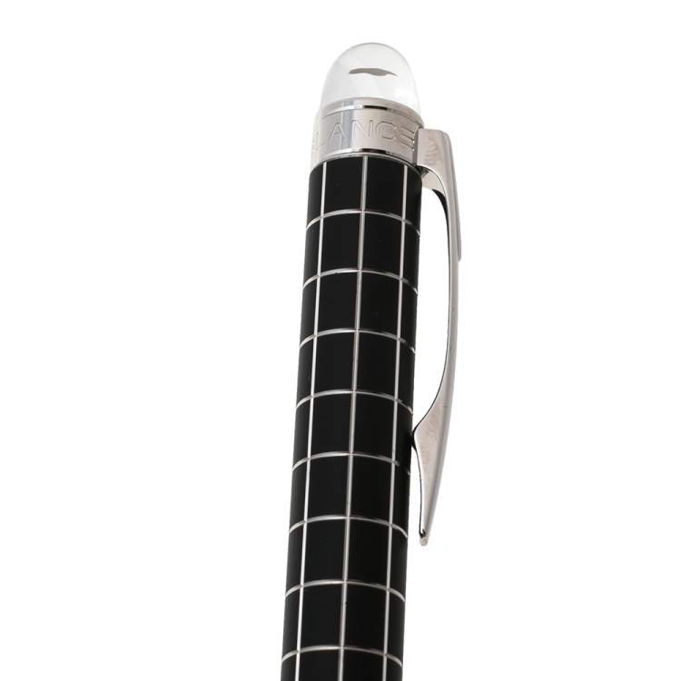 Pre Owned Montblanc Starwalker Black Rubber Grid Silver Tone Rollerball Pen